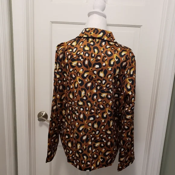 NWT Express X Lady Gang Cheetah Print Satin Feel Pajama Top Size Medium - Picture 3 of 8